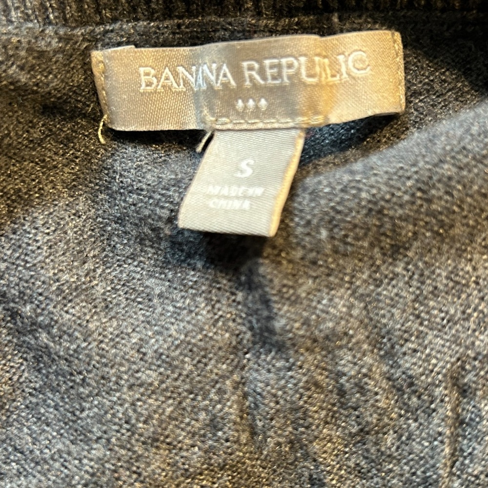 Banana Republic Gray Sequined Shirt - Picture 4 of 4